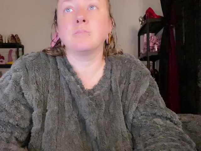 NylonQueen's BongaCams show and profile