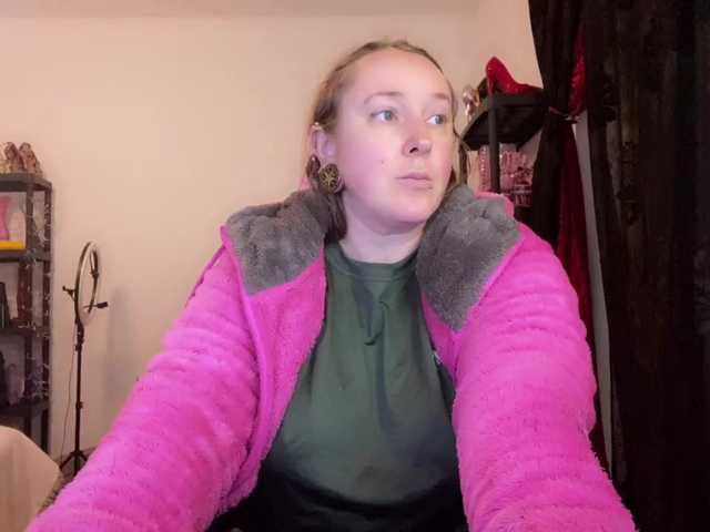 NylonQueen's BongaCams show and profile