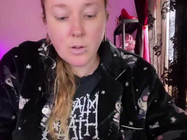 NylonQueen — in private c2c, footfetish, strip, vibrator in or through panties, nylon, heels, dirty talk, bj with dildoin full pvt - full nude, toys