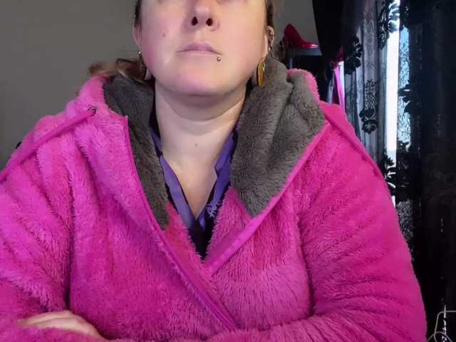 NylonQueen's BongaCams show and profile