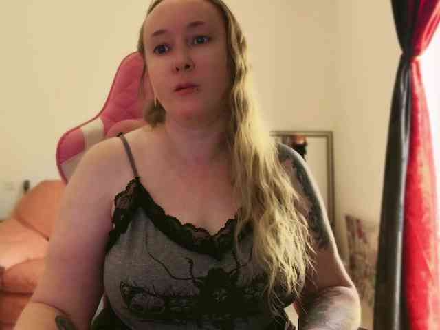 random webcam sex NylonQueen
