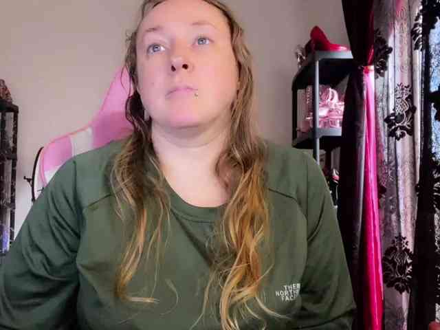 NylonQueen NylonQueen