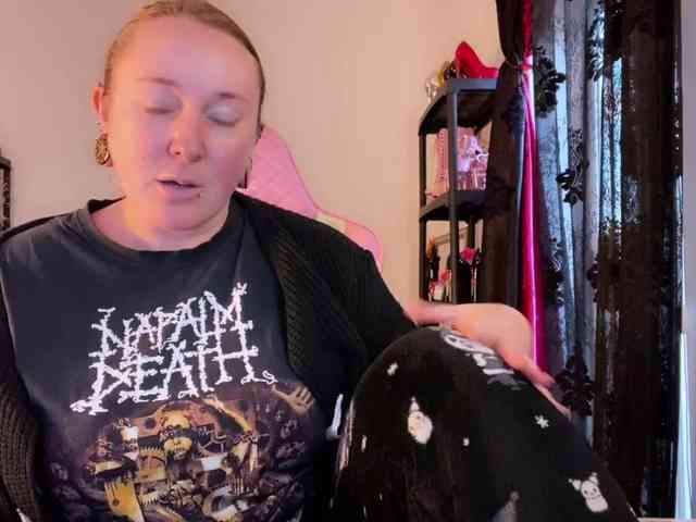 NylonQueen NylonQueen