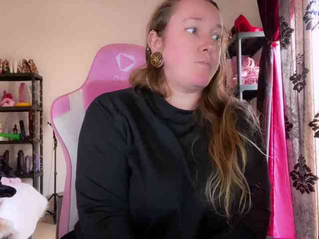 NylonQueen Live Webcam on BongaCams