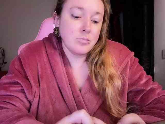 NylonQueen NylonQueen