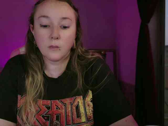 NylonQueen webcam