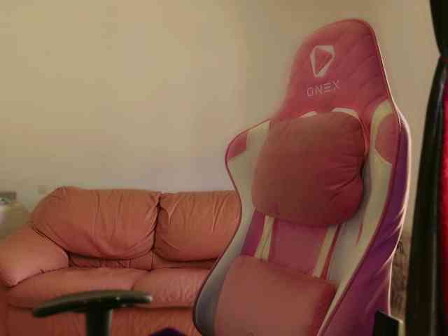 NylonQueen webcam
