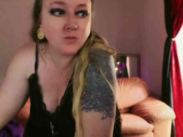 live sex cam free NylonQueen