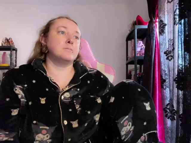 NylonQueen NylonQueen