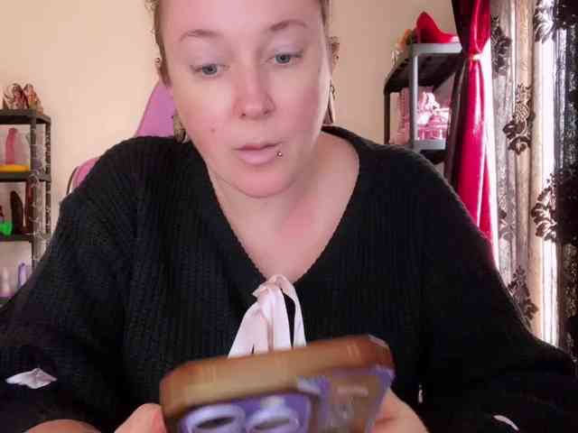 NylonQueen NylonQueen