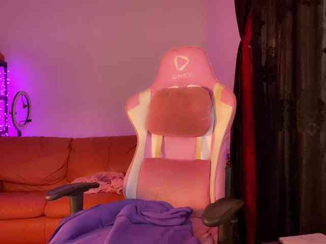NylonQueen webcam