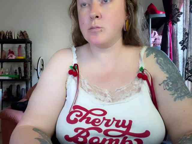 NylonQueen NylonQueen