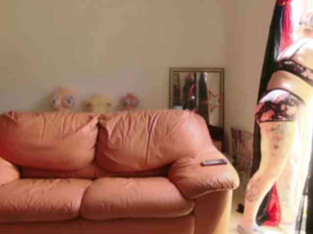 NylonQueen webcam
