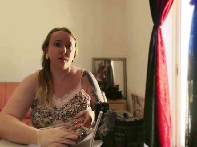 random adult chat NylonQueen