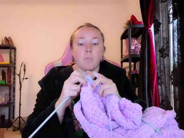 NylonQueen Live Webcam on {site_name}