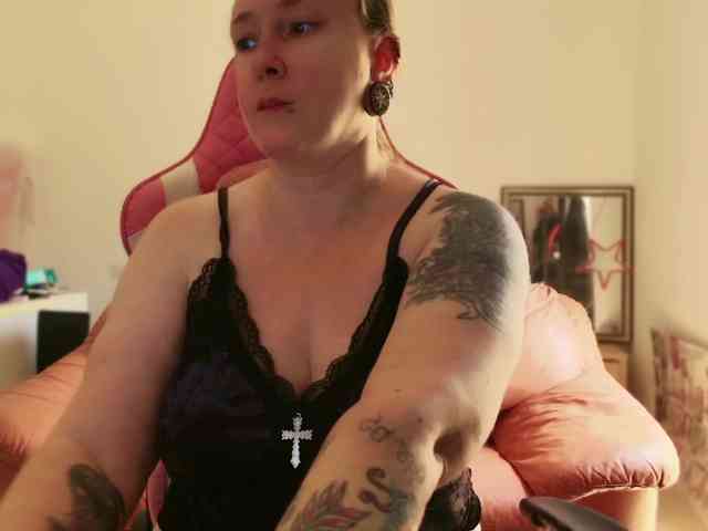 random chatroom NylonQueen