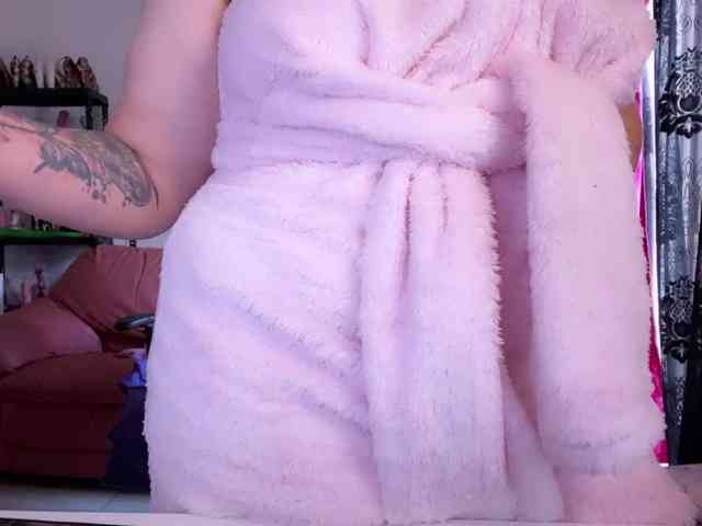 NylonQueen webcam