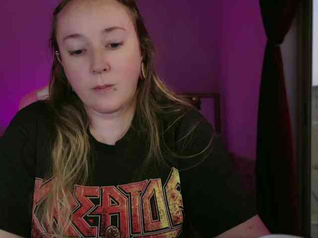 NylonQueen webcam