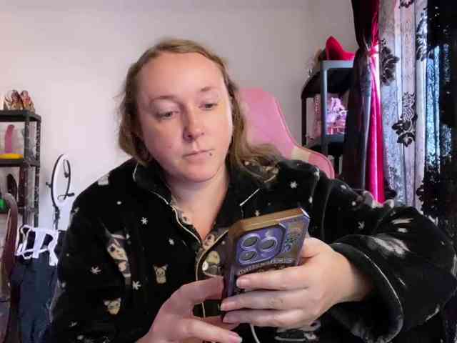 NylonQueen NylonQueen