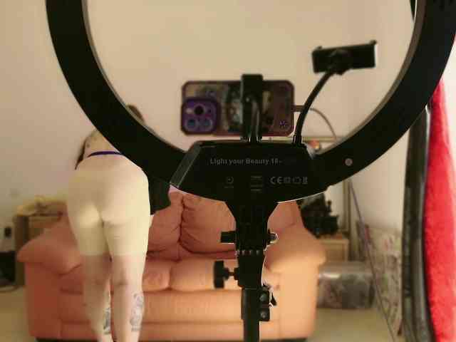 NylonQueen webcam