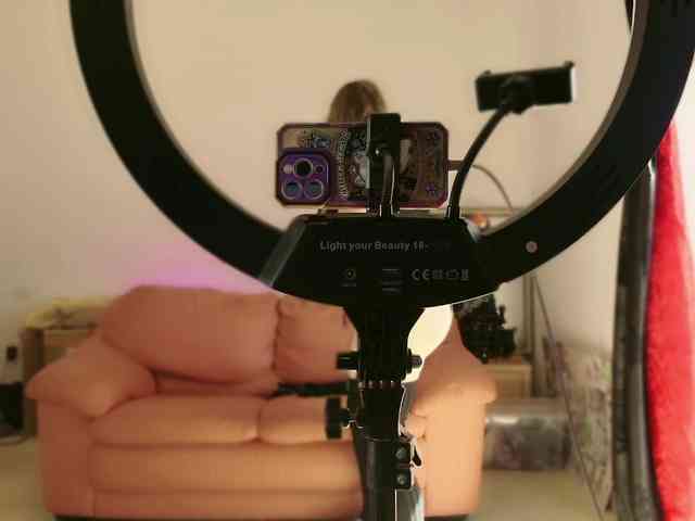NylonQueen webcam