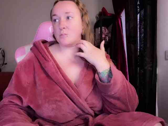 NylonQueen NylonQueen