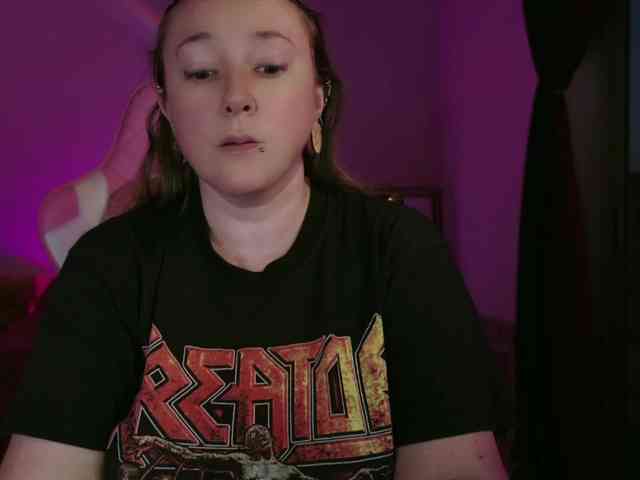 NylonQueen webcam