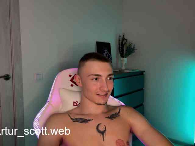 Artur-Scott Artur-Scott