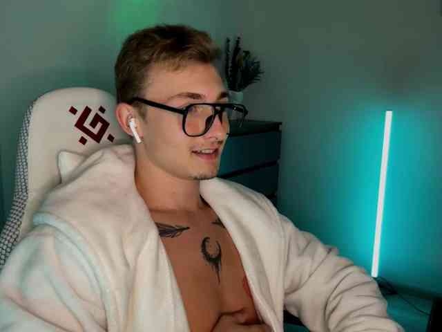 Artur-Scott Artur-Scott