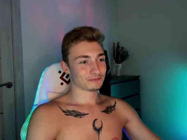 Artur-Scott Artur-Scott