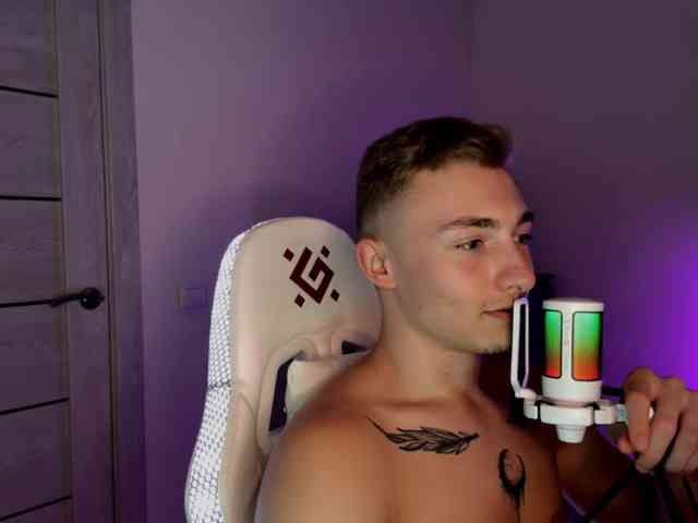 Artur-Scott Artur-Scott