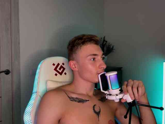 Artur-Scott Artur-Scott