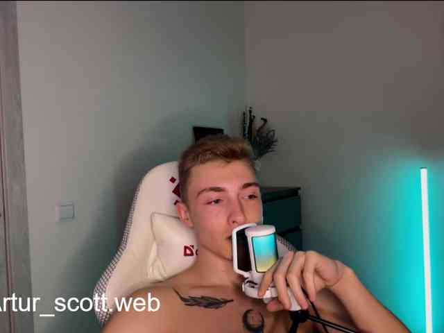 Artur-Scott Artur-Scott