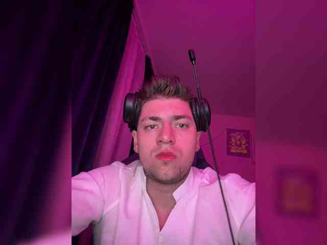 Maksrosl Live Webcam on BongaCams