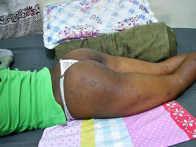 petite-tasha's BongaCams show and profile