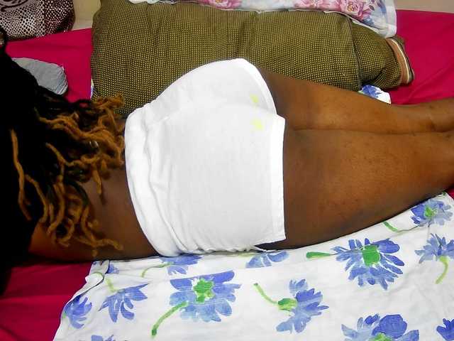 petite-tasha's BongaCams show and profile