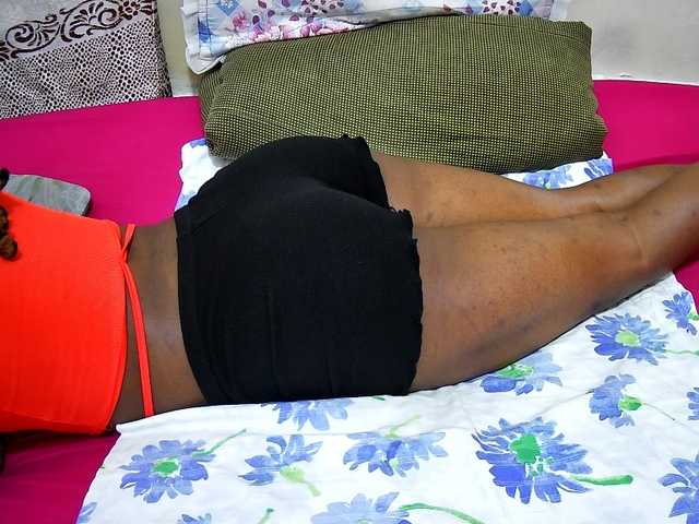 petite-tasha's BongaCams show and profile