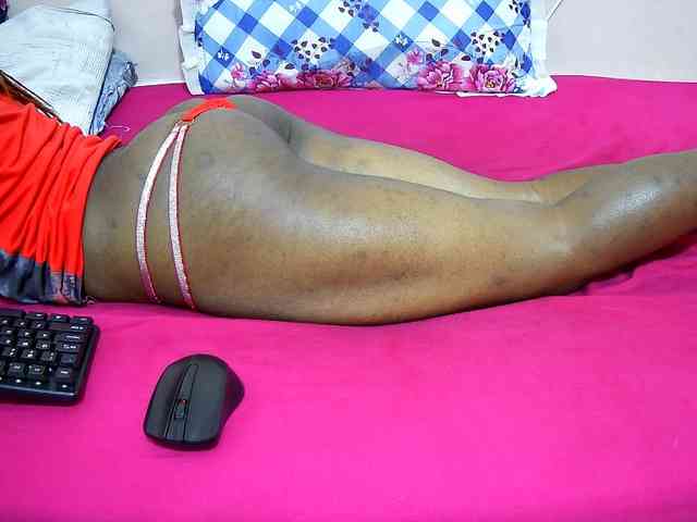 petite-tasha webcam