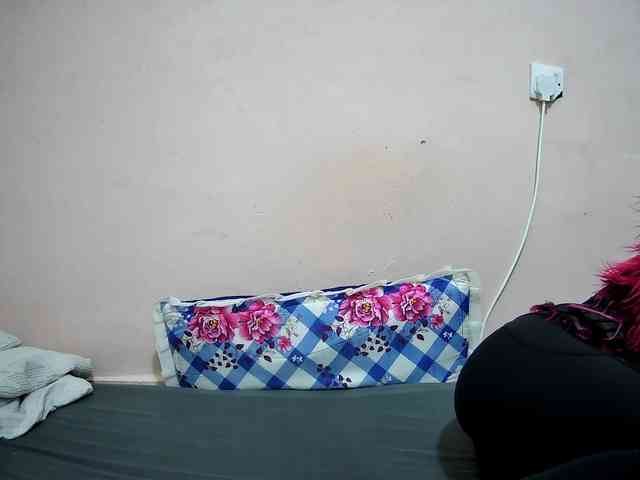 petite-tasha webcam