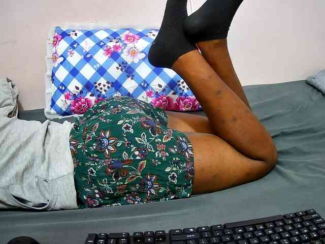 petite-tasha webcam
