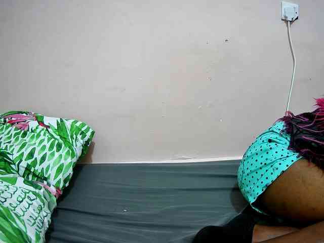 petite-tasha webcam