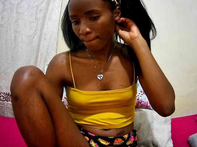 petite-tasha webcam