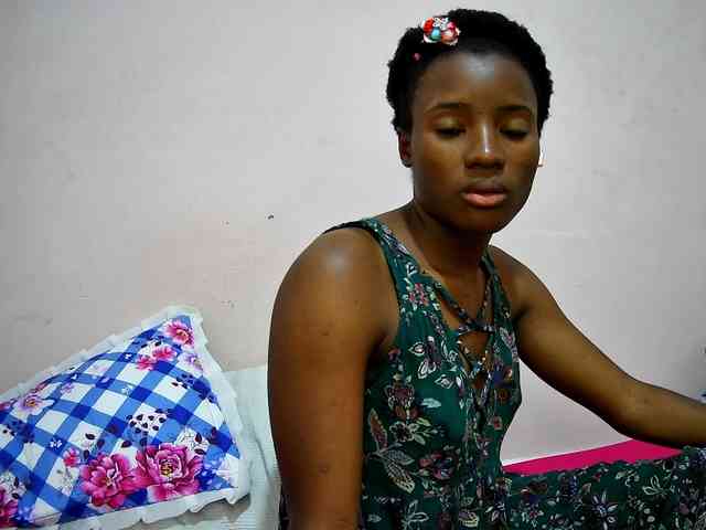 petite-tasha webcam