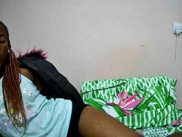 petite-tasha webcam