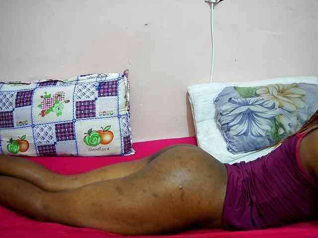 petite-tasha webcam