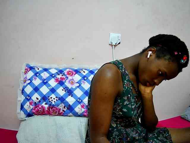 petite-tasha webcam