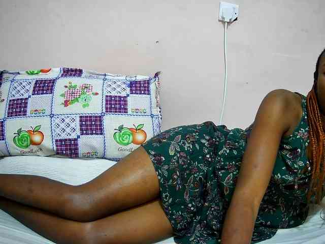 petite-tasha webcam