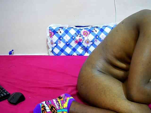 petite-tasha webcam