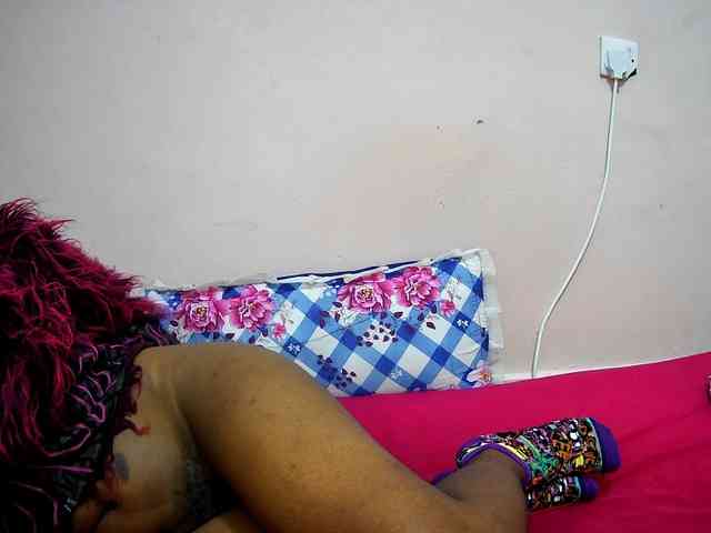 petite-tasha webcam