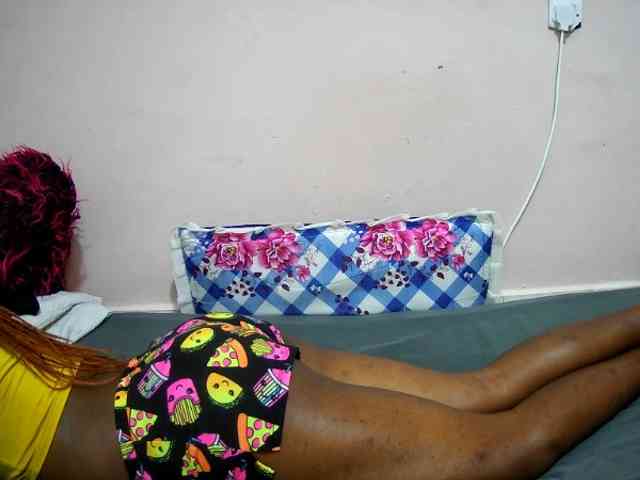 petite-tasha Live Webcam on BongaCams